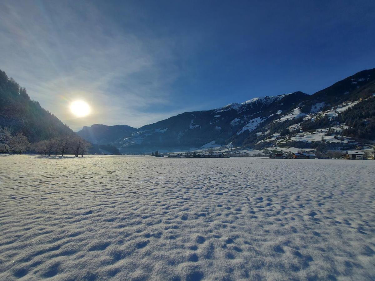 Alpenzeit Zillertal Apartments Цел ам Цилер Екстериор снимка