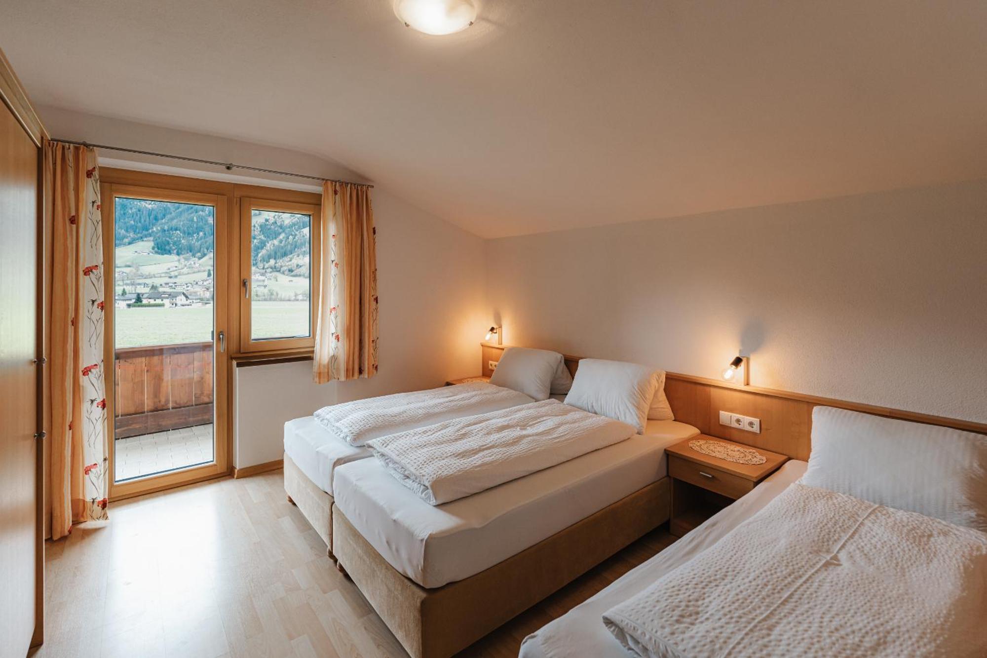 Alpenzeit Zillertal Apartments Цел ам Цилер Стая снимка